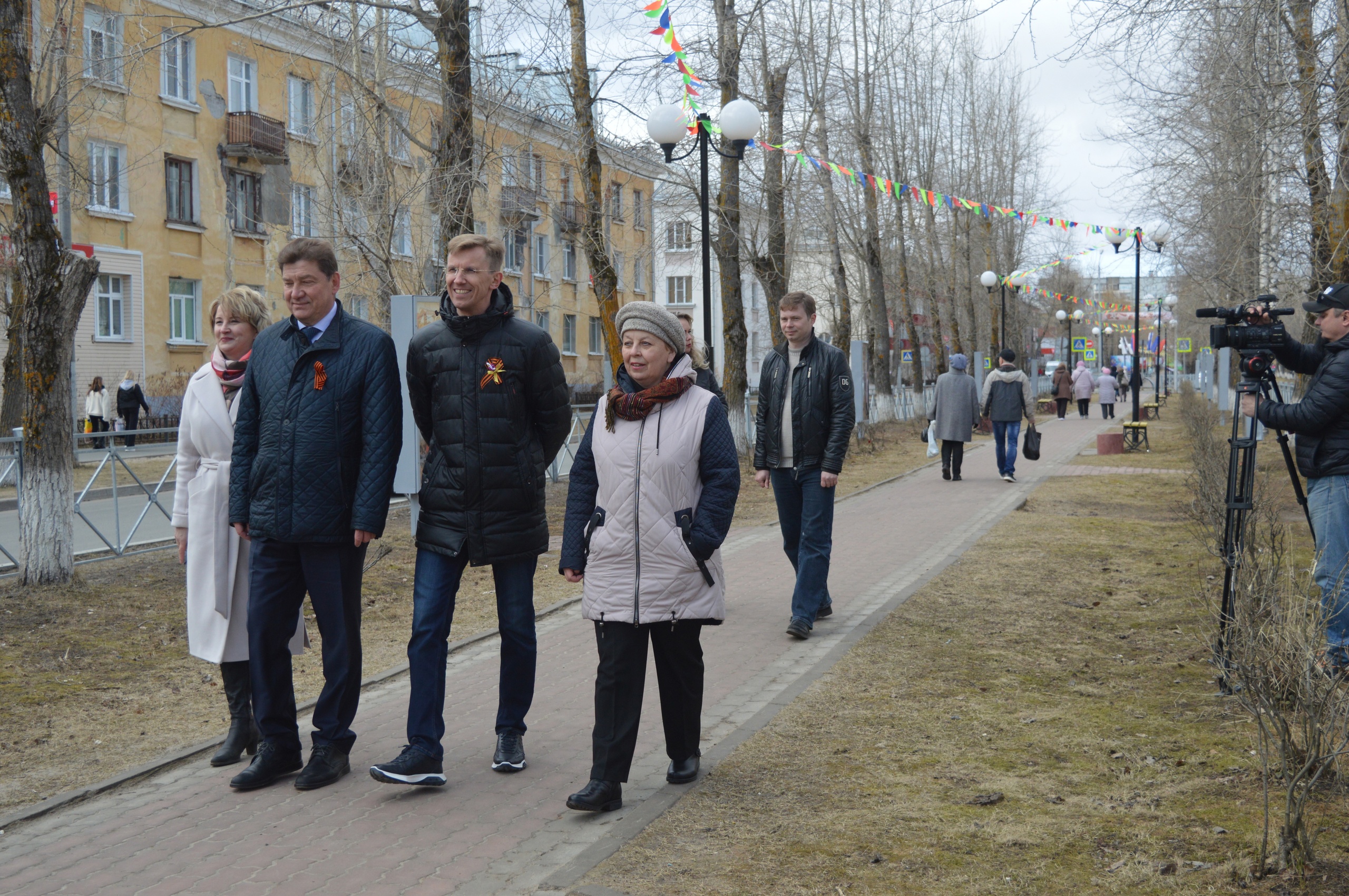 Сегодня в преддверии 9 мая открыли обновлённую Аллею Победы | 05.05.2023 |  Новодвинск - БезФормата